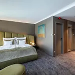 Riva Prestige 4* Szeged